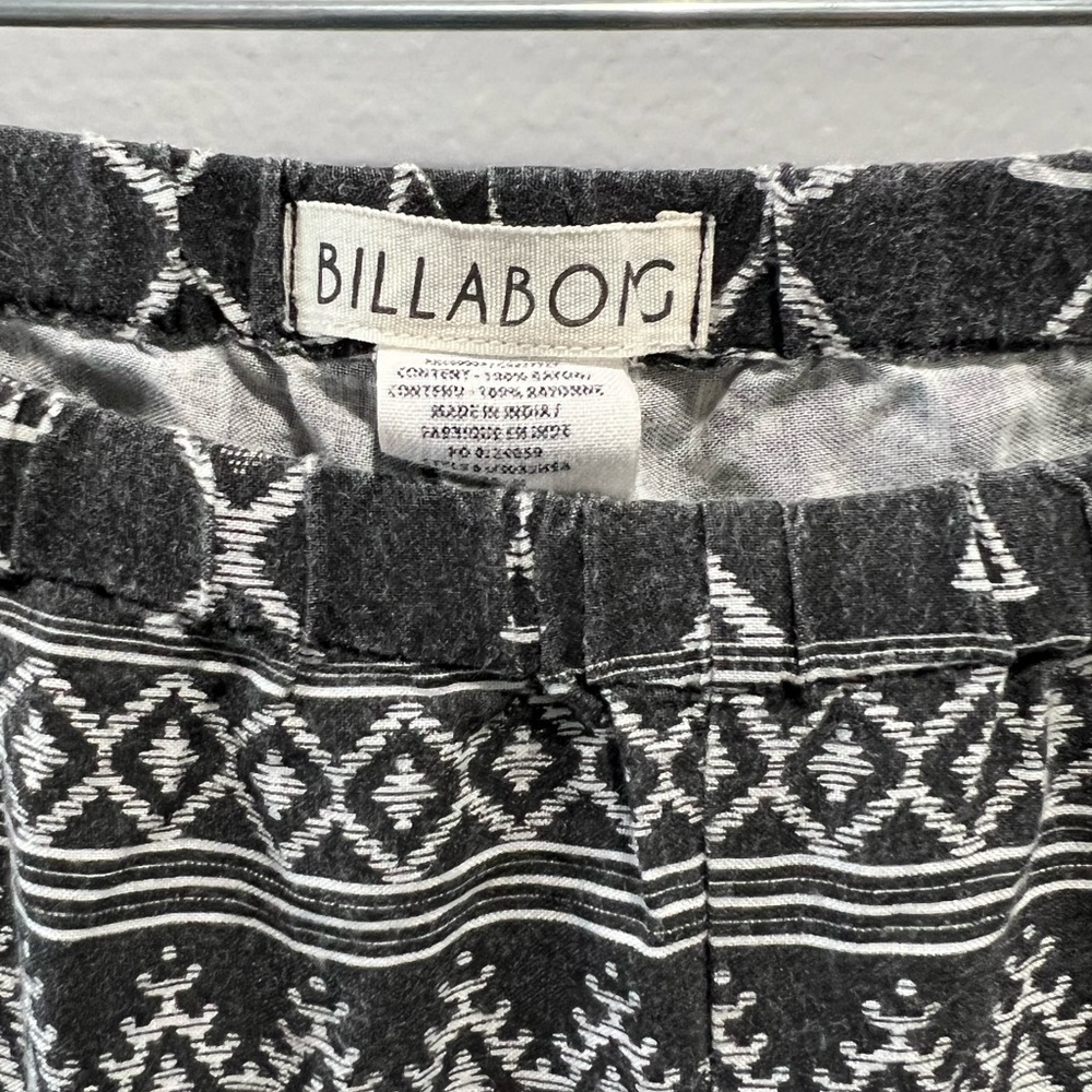 Billabong Pants - Picture 3 of 4